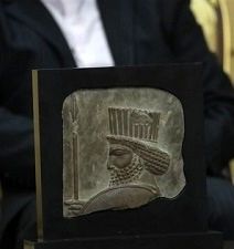 بازگرداندن اثر تاریخی ۲۵۰۰ ساله به کشور+ عکس