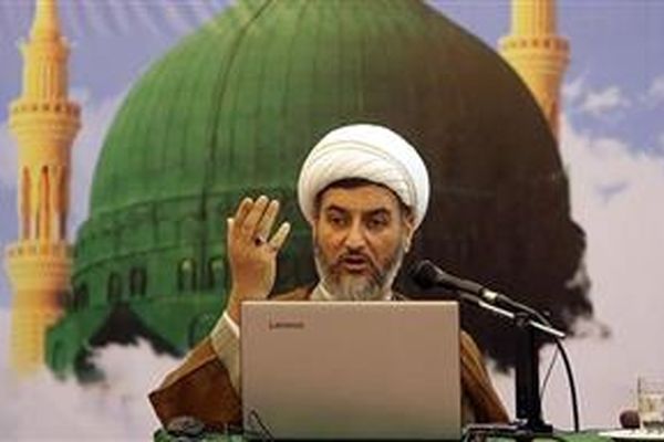 کربلا نماد تقابل حق و باطل است