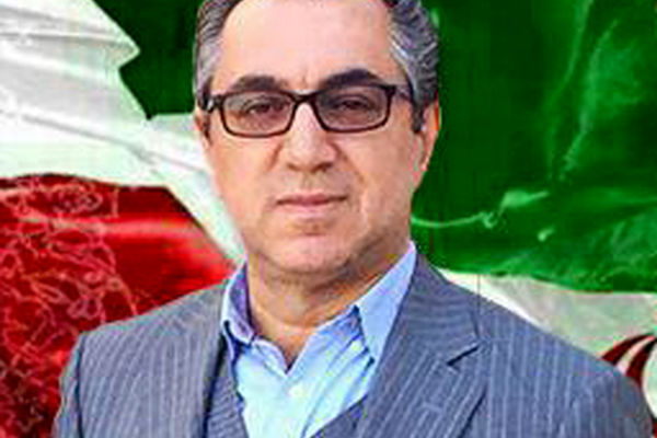 معلمان، مطالبات خود را از یک تریبون واحد بیان کنند/حفظ آرامش جامعه یک ضرورت مهم است