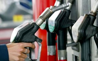 عضو کمیسیون انرژی مجلس؛سهمیه بندی بندی بنزین به مجوز مجلس نیاز دارد