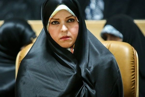 واکنش تند صدرالساداتی به «نعیمه اشراقی» در توجیه اقامت دخترش در کانادا