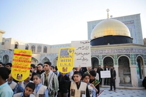 تجمع کودکان و نوجوانان مشهدی در صحن قدس