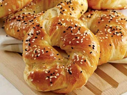 چگونه مانع بیات شدن نان شویم؟