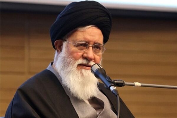 آیت‌الله علم‌الهدی: انقلاب اسلامی استخوانی در گلوی استکبار جهانخوار است