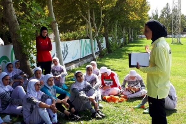 مریم آزمون: مشکل ما اردوهای برون مرزی است