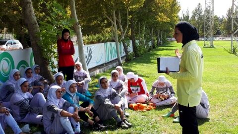 مریم آزمون: مشکل ما اردوهای برون مرزی است