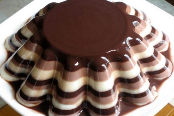 ژله شکلاتی راه راه