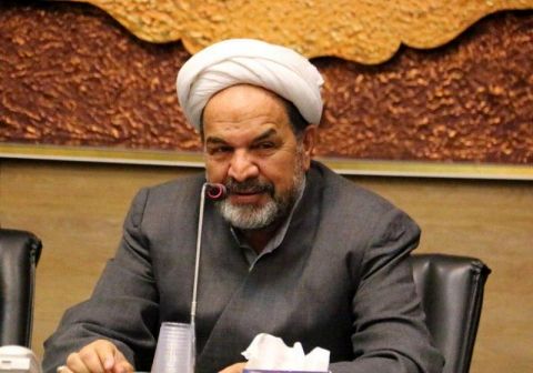 دشمن مدافعان انقلاب را نشانه گرفته است