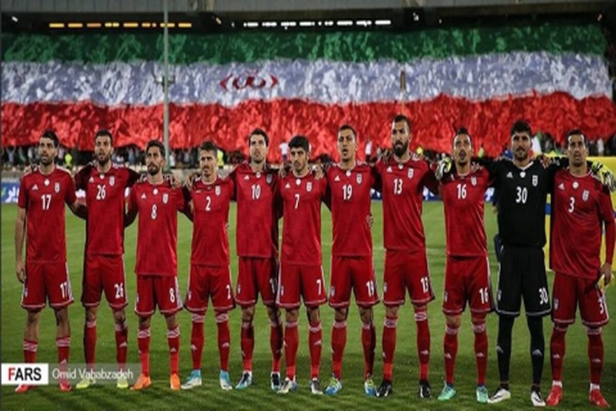 همسران بازیکنان تیم ملی در جایگاه ویژه(عکس)