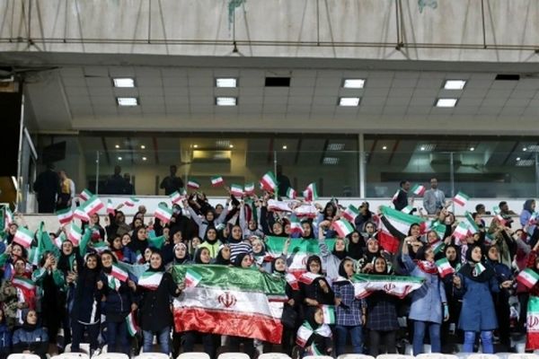 آزادی برای بانوان آزاد شد / ثانیه ها برای حضور بانوان در دیگر ورزشگاه ها به شماره افتاد