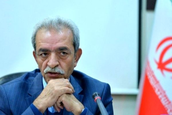 بخشنامه‌های ارزی صادرکنندگان باسابقه را از حرفه خود بیرون می‌کند