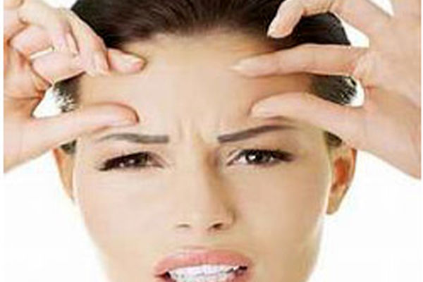 از بین بردن خط اخم بین دو ابرو