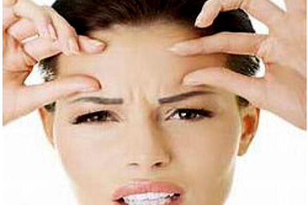 از بین بردن خط اخم بین دو ابرو
