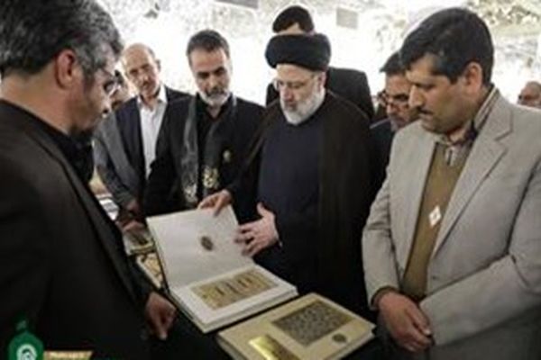 جریان ارزشمند و اثرگذار هنر خوشنویسی باید رونق پیدا کند