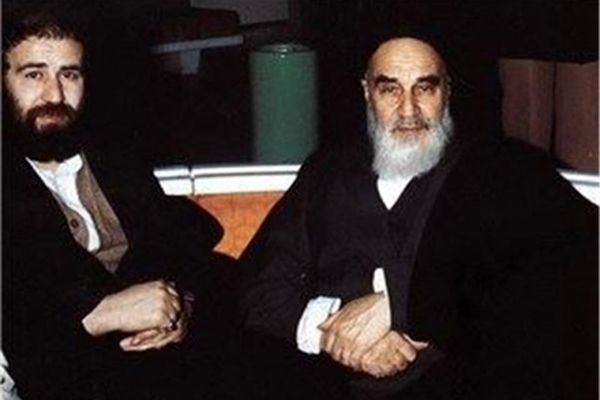 تذکر مهم امام: شیطان از همین جا سراغ آدم می آید