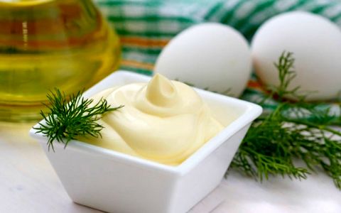 طرز تهیه سس مایونز خانگی سالم و خوشمزه
