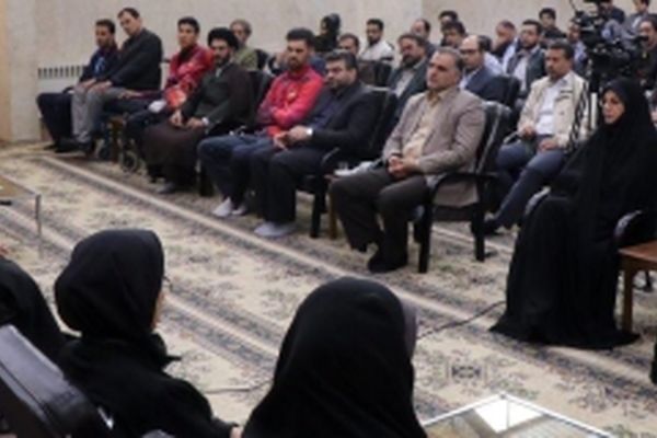 قهرمانان ورزشی، افتخار اسلام هستند/ قهرمانان حامل ارزش‌های دینی باشند