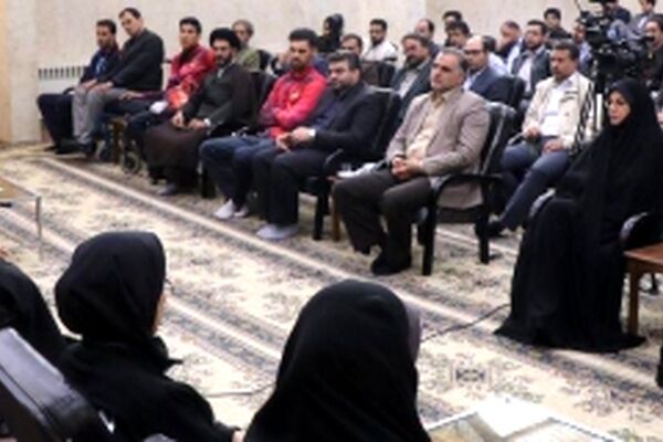 قهرمانان ورزشی، افتخار اسلام هستند/ قهرمانان حامل ارزش‌های دینی باشند