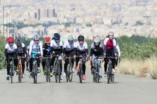 برگزاری مسابقات دوچرخه سواری بانوان در مشهد
