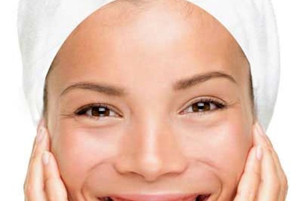 هفت نشانه‌ای که می‌گویند شما به متخصص پوست نیاز دارید!