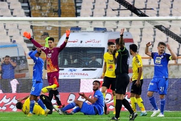 جدول لیگ برتر فوتبال در پایان روز دوم از هفته دهم با سقوط استقلال/ تراکتورسازی به پرسپولیس رسید