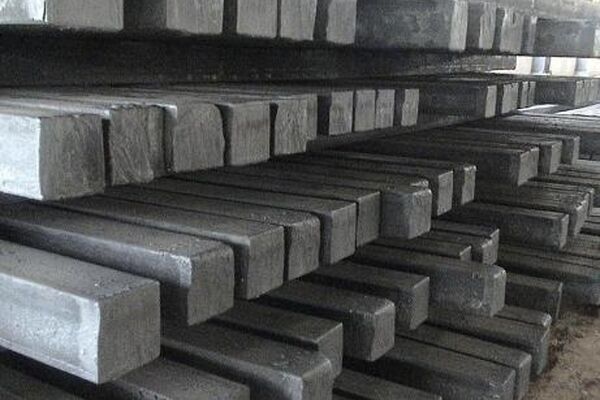 مجتمع فولاد خراسان 100 هزار تن شمش صادر کرد