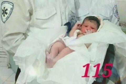 نوزاد عجول باخرزی در آمبولانس اورژانس متولد شد