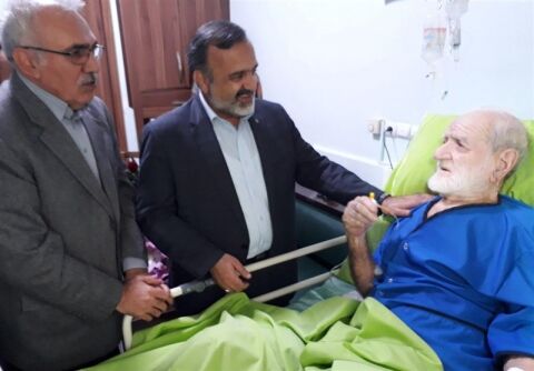 استاندار خراسان رضوی از استاد عثمان محمدپرست عیادت کرد