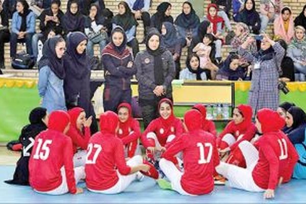 مشهدی‌ها در خانه می‌مانند