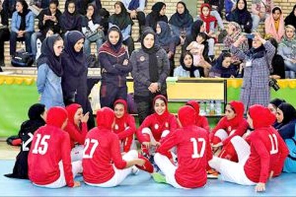 مشهدی‌ها در خانه می‌مانند