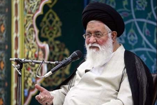 امام جمعه مشهدمقدس: امنیت و معنویت بارگاه رضوی نمادی از صلابت و اقتدار نظام اسلامی است