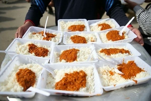 توزیع غذای نذری خارج از موکبهای زائران پیاده ممنوع است