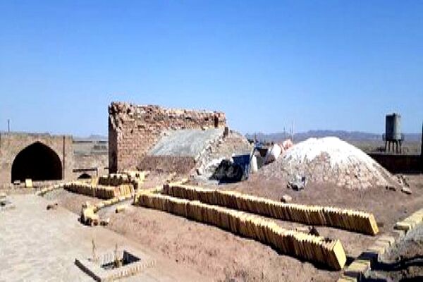 مرمت کاروانسرای تاریخی سنگ بست فریمان