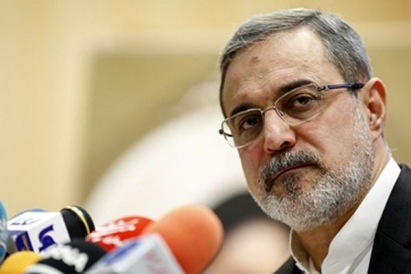 دانش‌آموزان حتماً تاریخ انقلاب اسلامی ایران را مطالعه کنند