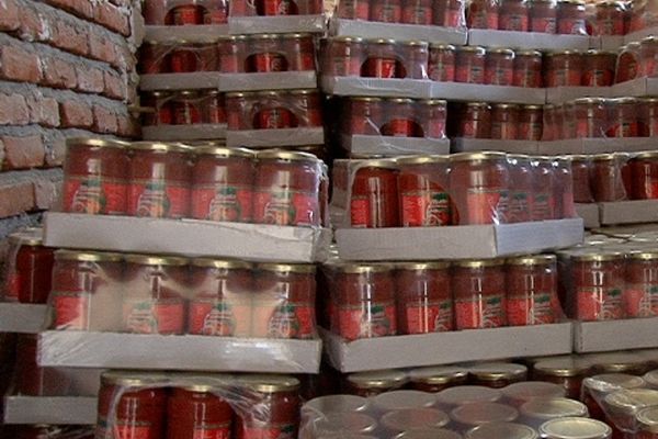 رب گوجه‌فرنگی مهرماه چقدر گران شد/ صدرنشین گرانی کدام اقلام خوراکی بودند؟