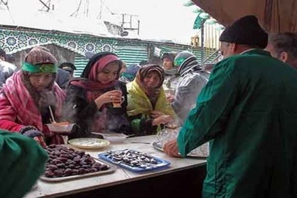 180 گروه بهداشتی ناظر خدمات به زائران پیاده رضوی هستند