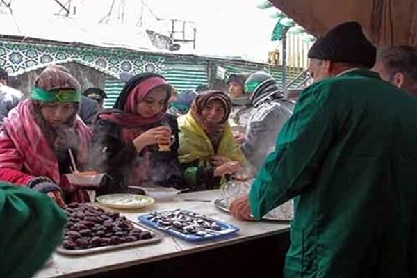 180 گروه بهداشتی ناظر خدمات به زائران پیاده رضوی هستند