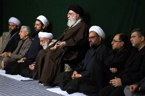 امام خامنه‌ای: ایمان زلال جوانان مومن زمینه‌ساز جلب تفضلات الهی است