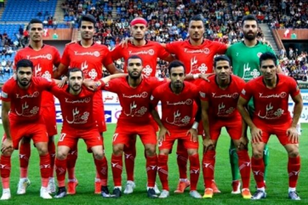 سلفی گل‌محمدی با شاگردانش در حرم امام رضا(ع)