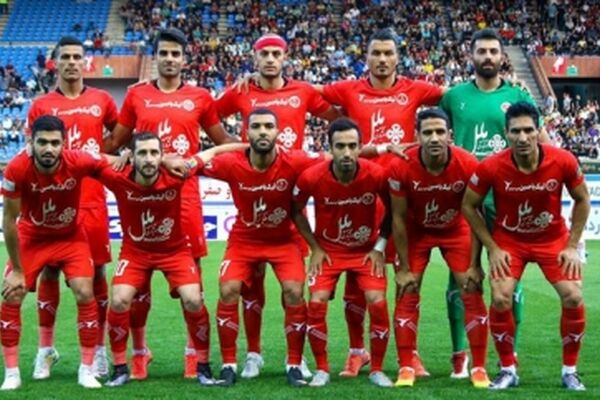 سلفی گل‌محمدی با شاگردانش در حرم امام رضا(ع)