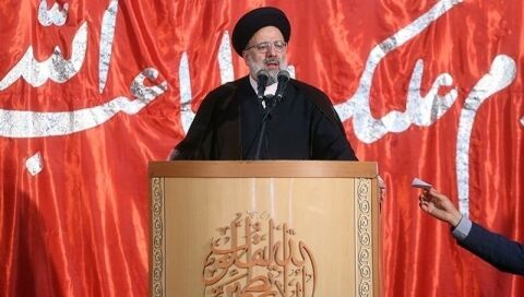 تولیت آستان قدس رضوی: دشمن با جنگ اقتصادی، رسانه‌ای و روانی سراغ ملت ایران آمده است