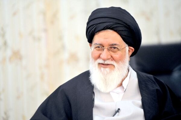 انتقاد شدید آیت‌الله علم‌الهدی از وزارت راه؛ "شرکت‌های بی‌رحم هواپیمایی" جیب‌شان را در ایام عزاداری پر می‌کنند