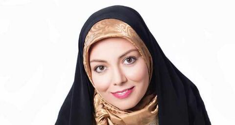 کری خوانی آزاده نامداری و بازیگر جوان سر پرسپولیس