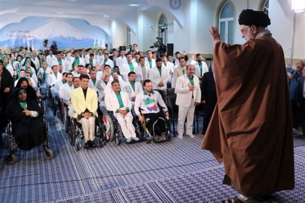 مدال‌آوران بازی‌های پاراآسیایی با امام‌خامنه‌ای دیدار کردند