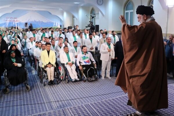 مدال‌آوران بازی‌های پاراآسیایی با امام‌خامنه‌ای دیدار کردند