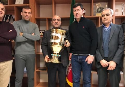 تحویل جام قهرمانی سوپر جام به باشگاه پرسپولیس+ عکس