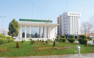 یک جابه‌جایی کاملا شرقی