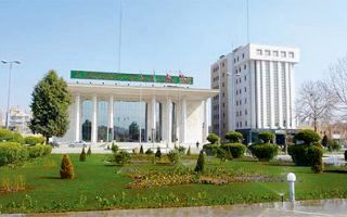 یک جابه‌جایی کاملا شرقی