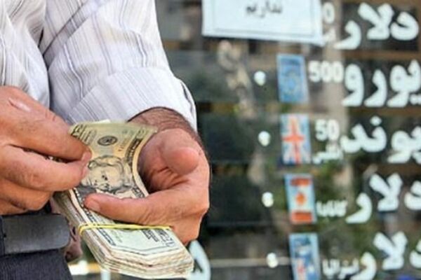 سقوط دلار در مشهد/مبادله با نرخ۱۲۵۰۰