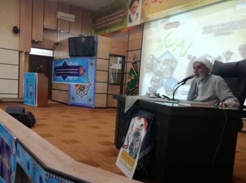ائمه جماعات باید رهنودهای رهبری را برای مردم تبیین کنند